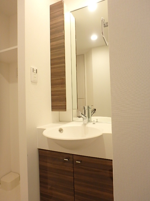 ガーラ練馬グランドステージ ハンドシャワー付き独立洗面化粧台