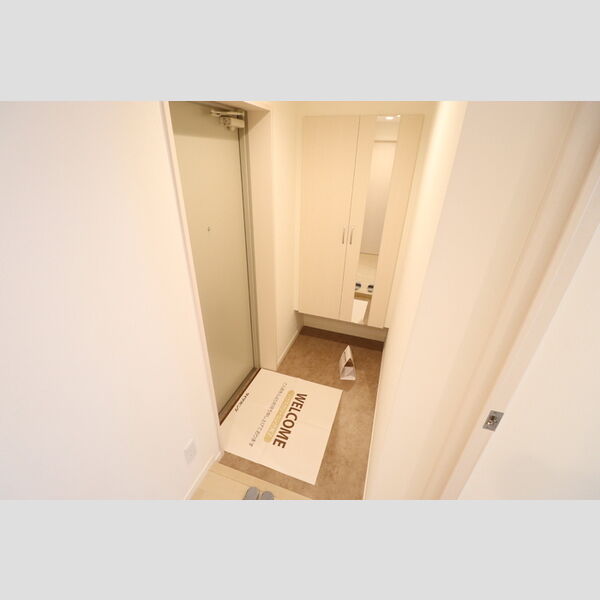 グランヴレーユ205号室 玄関