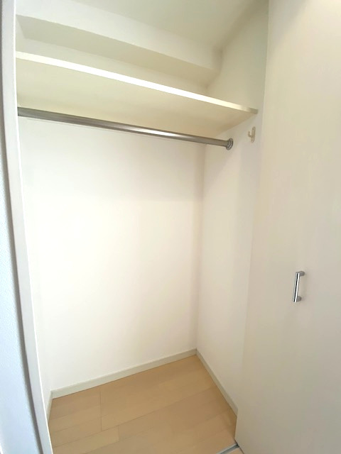 プラウドフラット隅田リバーサイド1007号室 収納