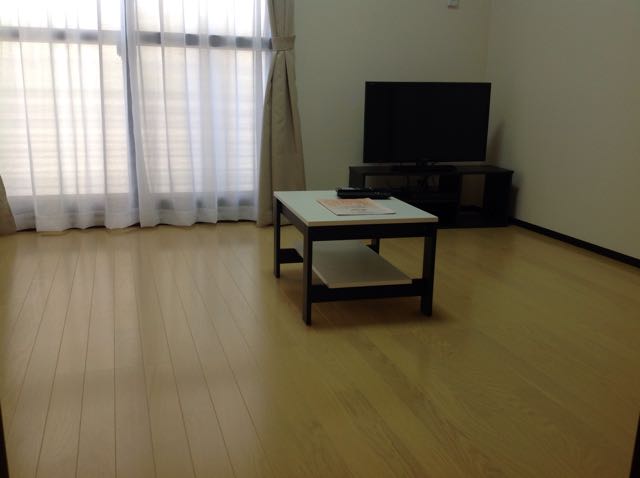 クレイノ栞105号室 リビング