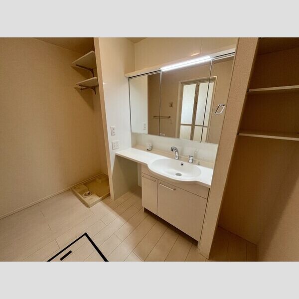 ソレイユ 洗面所