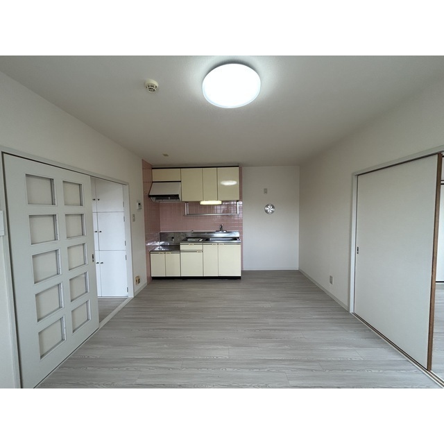 コーポ・マリリ305号室 内観