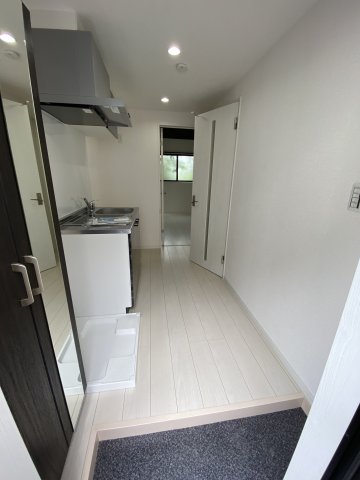 Refine戸塚町202号室 玄関