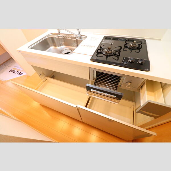 ライズ生田303号室 キッチン収納