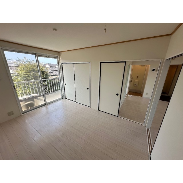 ホワイティ習志野 リビング