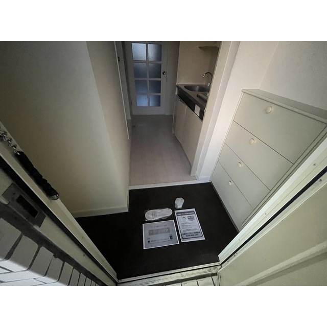 シャトーロマネ304号室 玄関