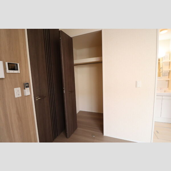 エバー葛城 クローゼット