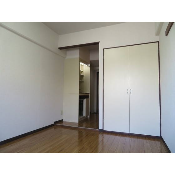 エバーグレース西府 内観