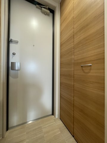 ウィンドテラス矢切0202号室 玄関