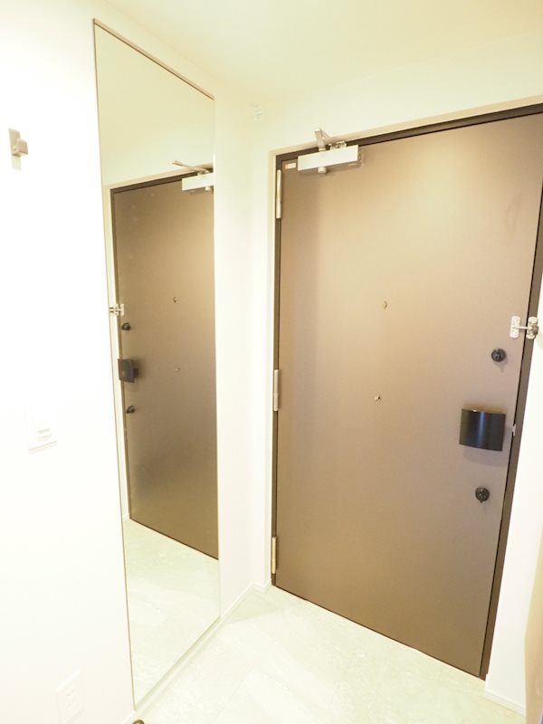 クロスレジデンス日本橋本町11階 玄関