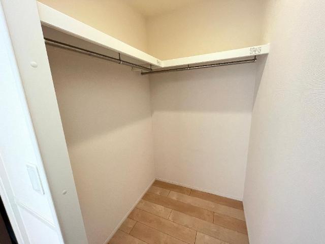 テニール ウォークインクローゼット