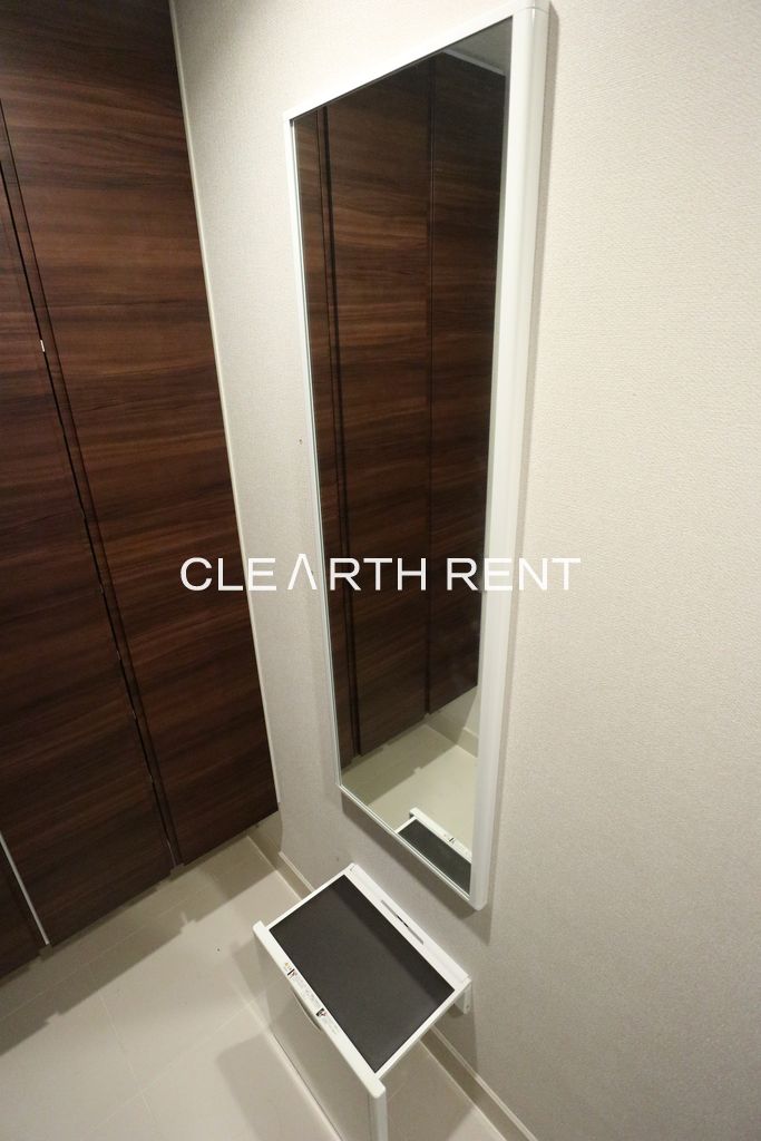 コンシェリア東京 ＴＨＥ ＲＥＳＩＤＥＮＣＥ ☆お出かけの際に嬉しい姿見ミラー」