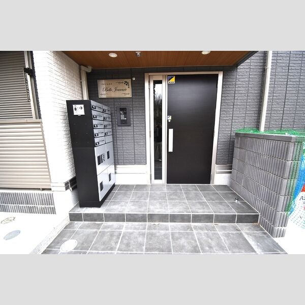 ベルジョルネ エントランス