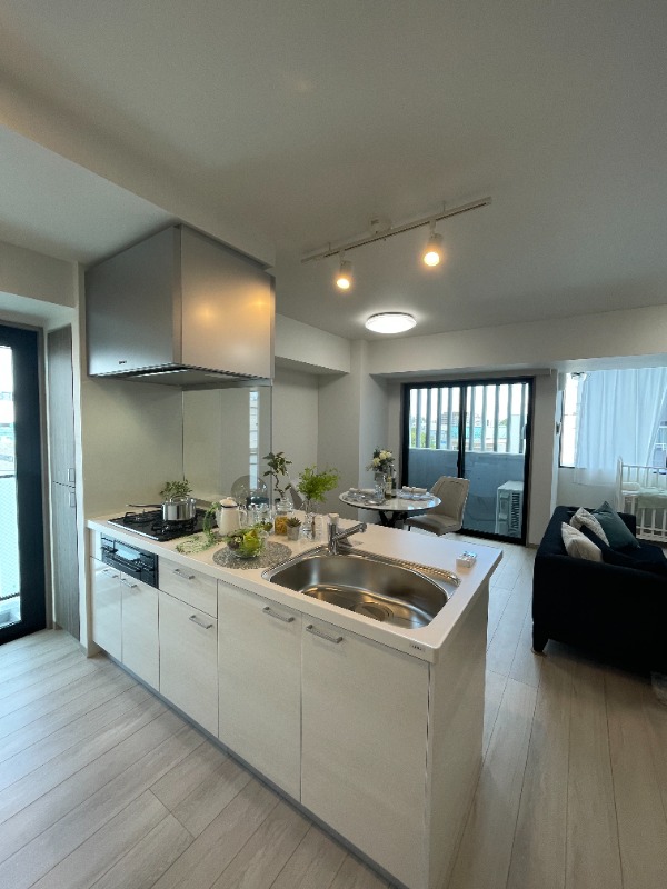 クロスゲート青葉台 ※写真は802号室