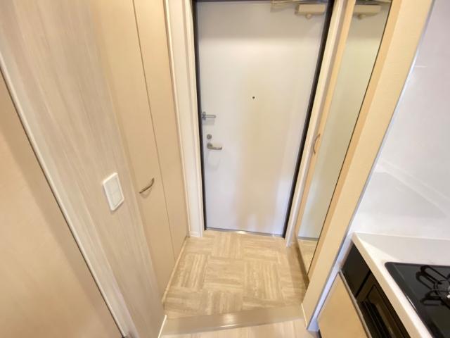 オータムスイート103号室 玄関