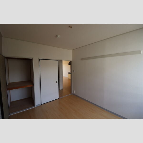 ビラ・ジュニペラス　C棟203号室 北側洋室