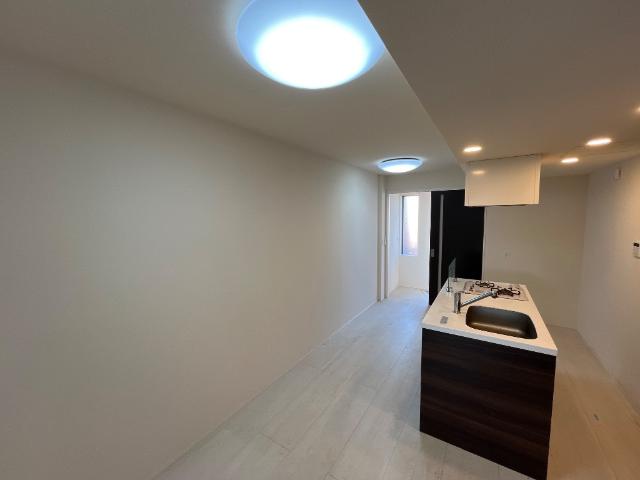 サンセット　ヒルズ（Sunset Hills） リビング