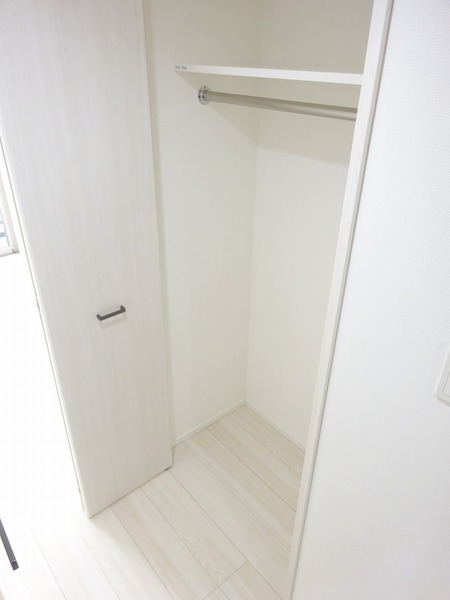 ＧＥＮＯＶＩＡ西横浜1004号室 収納