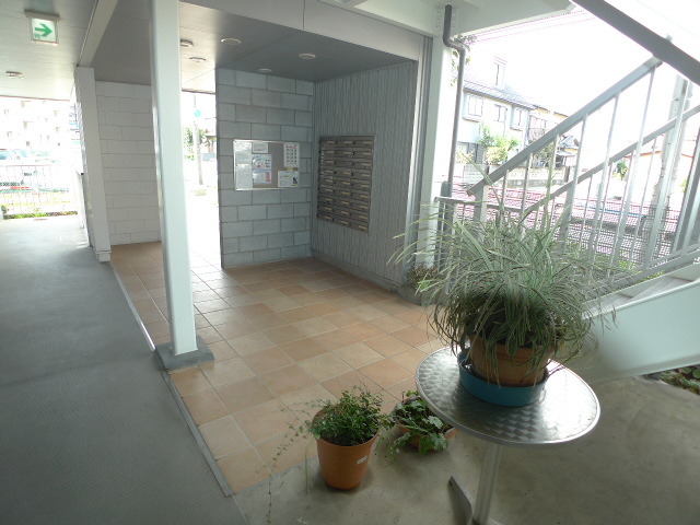 ラ・カーサ田尻0105号室 ロビー