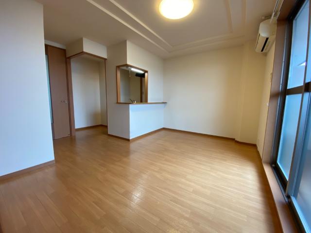 パイン・フィールド　 リビング