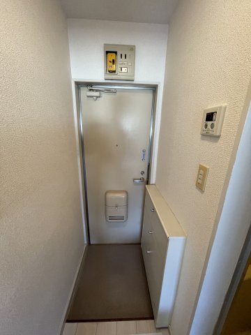 メゾン・アイリスⅡ 玄関