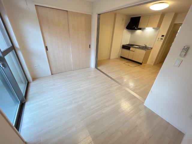 葉山レジデンスⅢ102号室 洋室