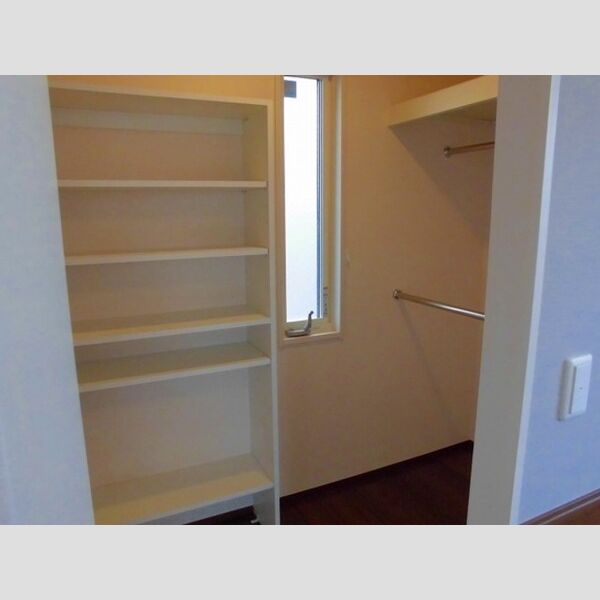 フォルテューヌ大和301号室 収納