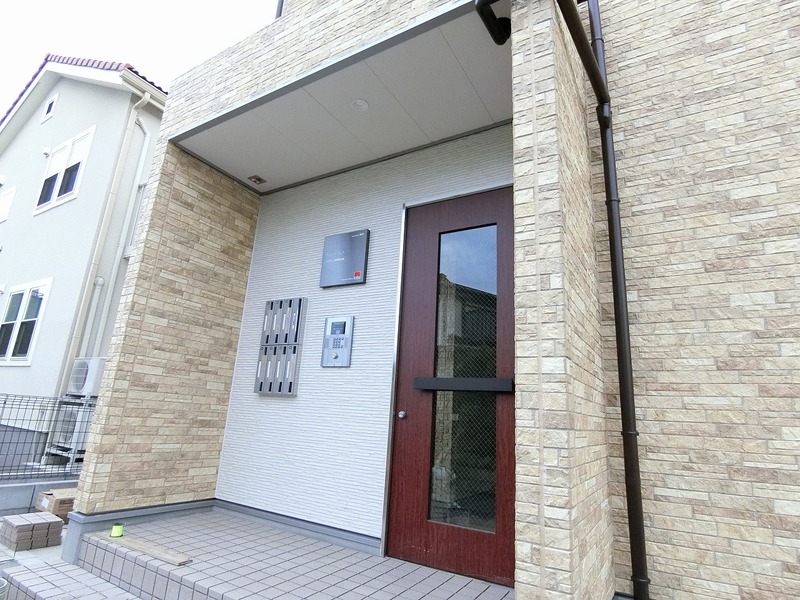 リブリ・WINROSE1階 エントランス