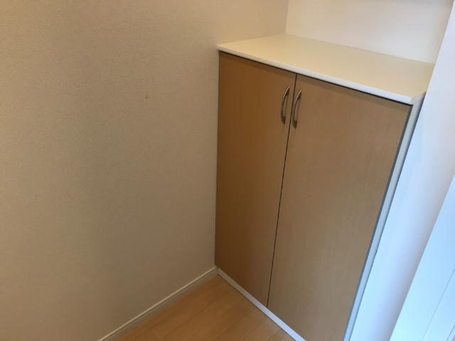 ノアール102号室 下駄箱