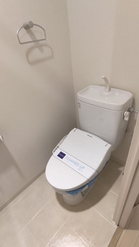 レジディア三越前2階 トイレ