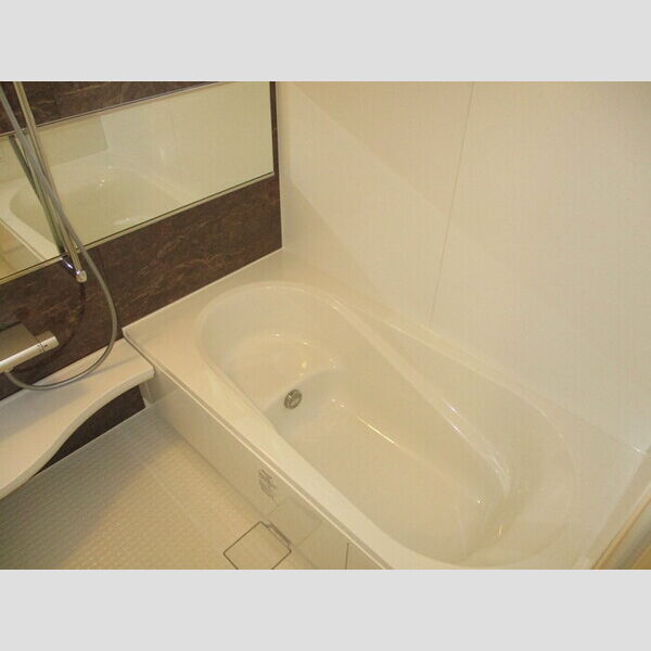 ロイヤルコート小倉 202(浴室)