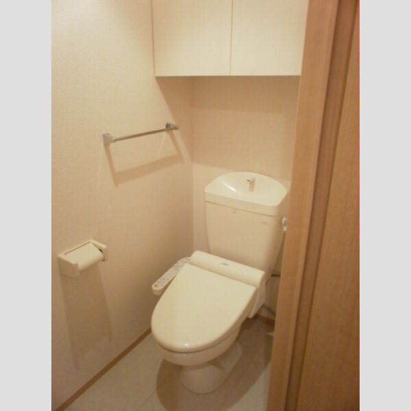 クレストール　北館 温水洗浄暖房便座♪