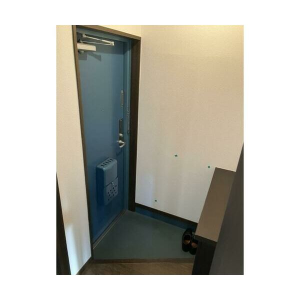 クレスト高輪 玄関