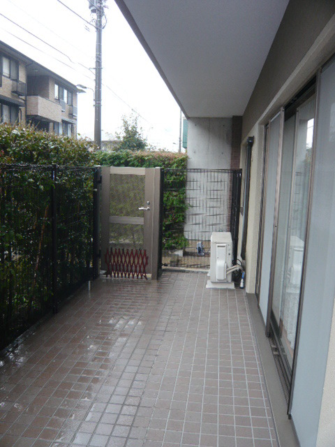 ヒルズ市川妙典　１０４号室 テラス