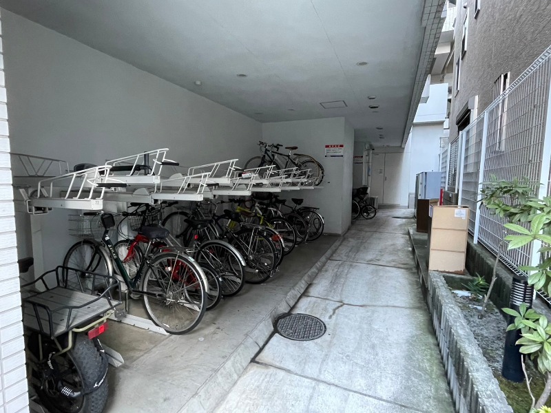 ダイナシティ西新宿4階 駐輪スペース