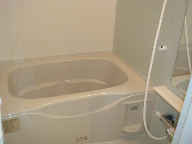 ラリアンス　弐番館 バス