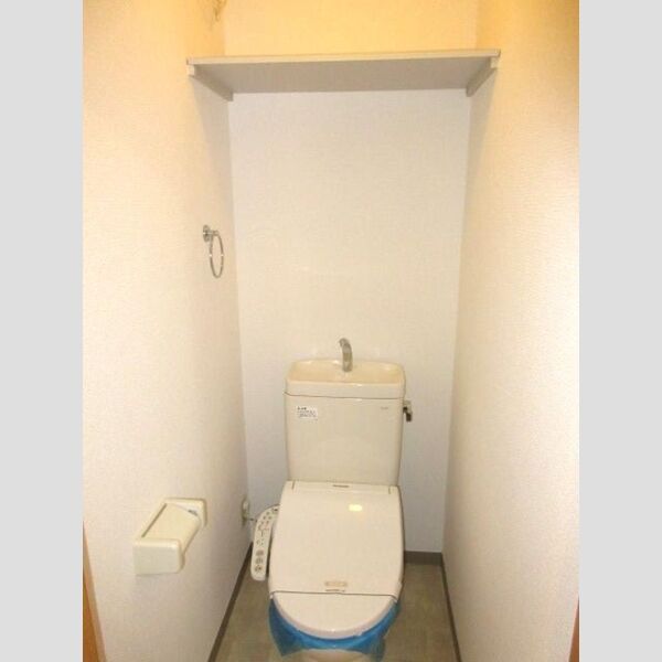 パークサイドコート202号室 トイレ温水洗浄便座