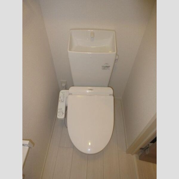 アンジュール大谷口303号室 トイレ温水洗浄便座付き