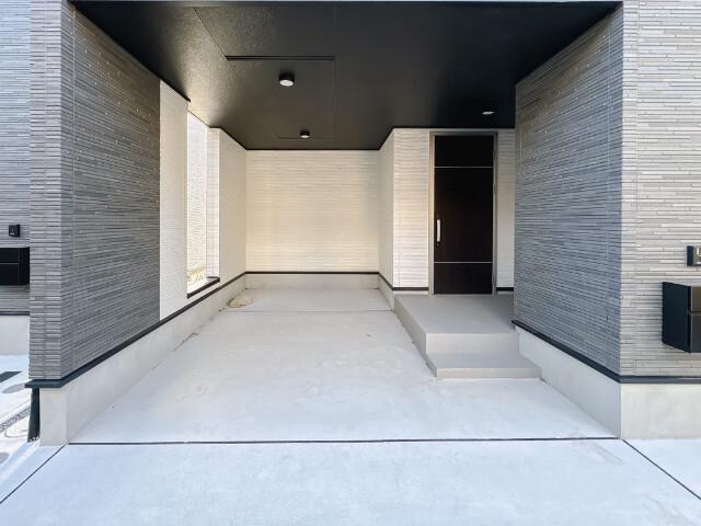 太田窪（南浦和）戸建て５号棟 駐車場