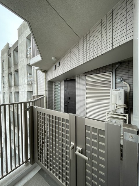 ガーラ・レジデンス平井7階 玄関