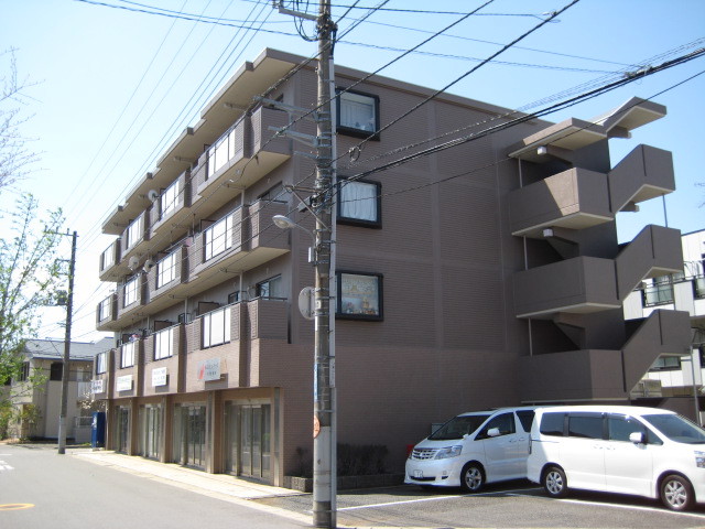 ストリーム本郷 落ち着いた雰囲気の外観です