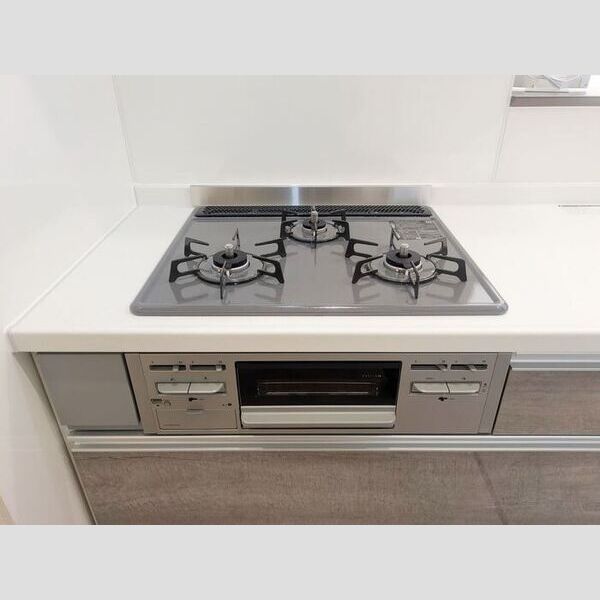 ルベルコート(RUBER COURT)103号室 3口コンロ・グリル