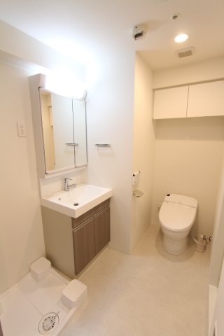 プラウドフラット三越前 洗濯機置き場※参考写真