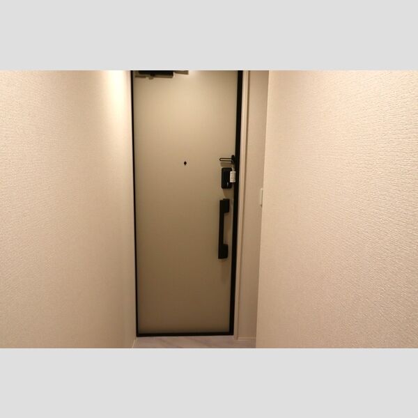 D-SOLACE幕張本郷1丁目305号室 玄関