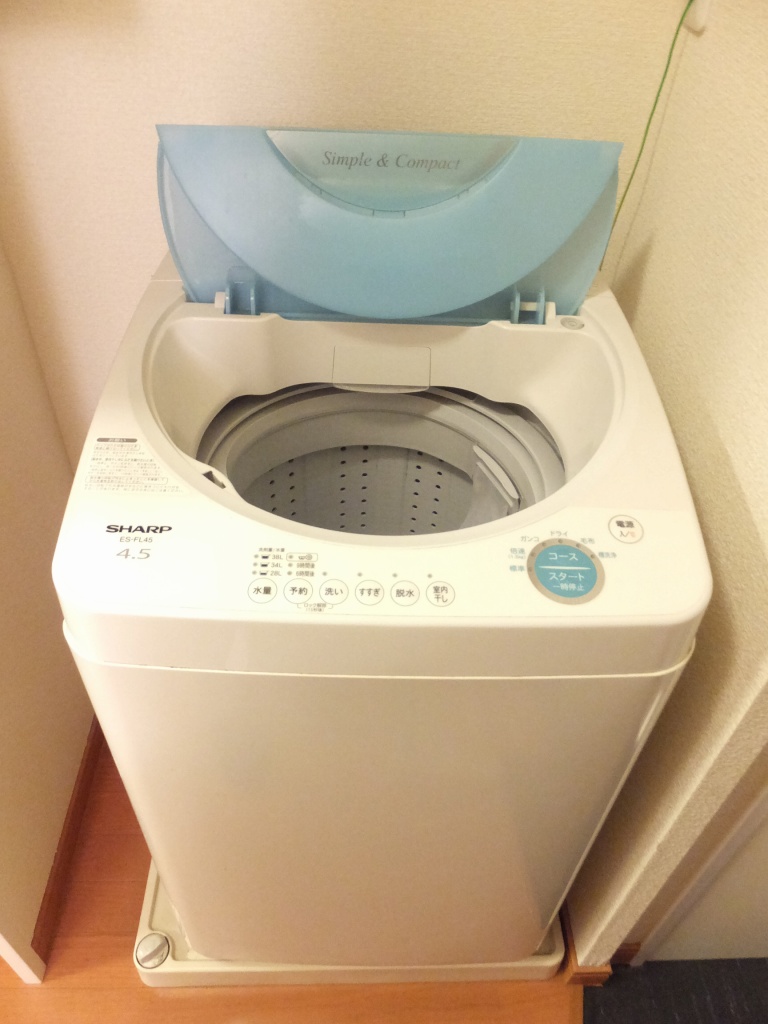 レオパレスガーベラ205号室 大型家電