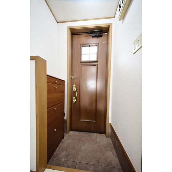 エレガンス鵠沼 玄関