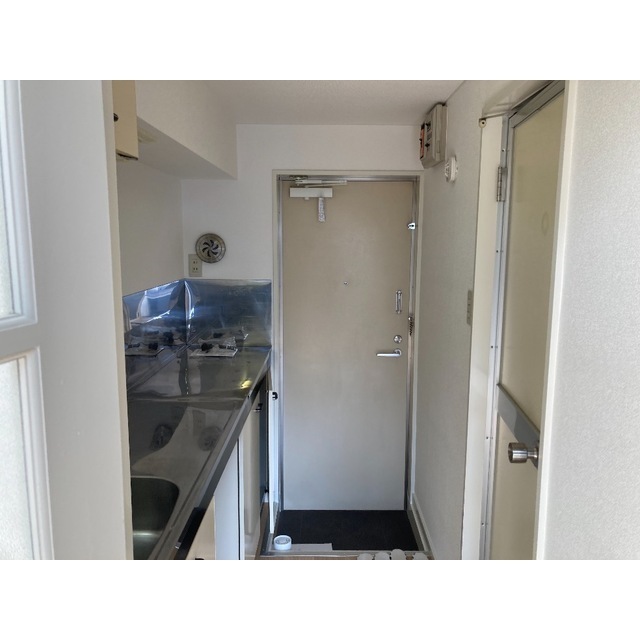 トレニア233号室 玄関