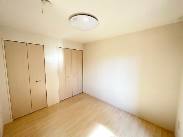 グランドソレーユ 洋室