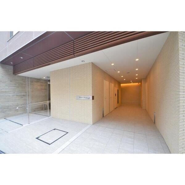 メゾン鶴屋町 エントランス