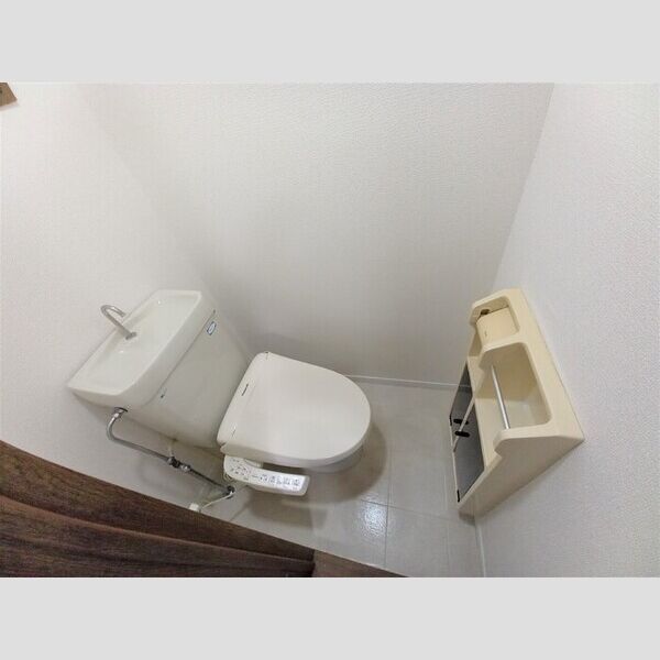 メゾンエスポワール　B 温水洗浄暖房便座トイレ